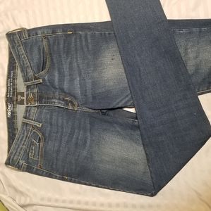 **(BUY 2 + 1 FREE)** Mid-rise Skinny Jeans